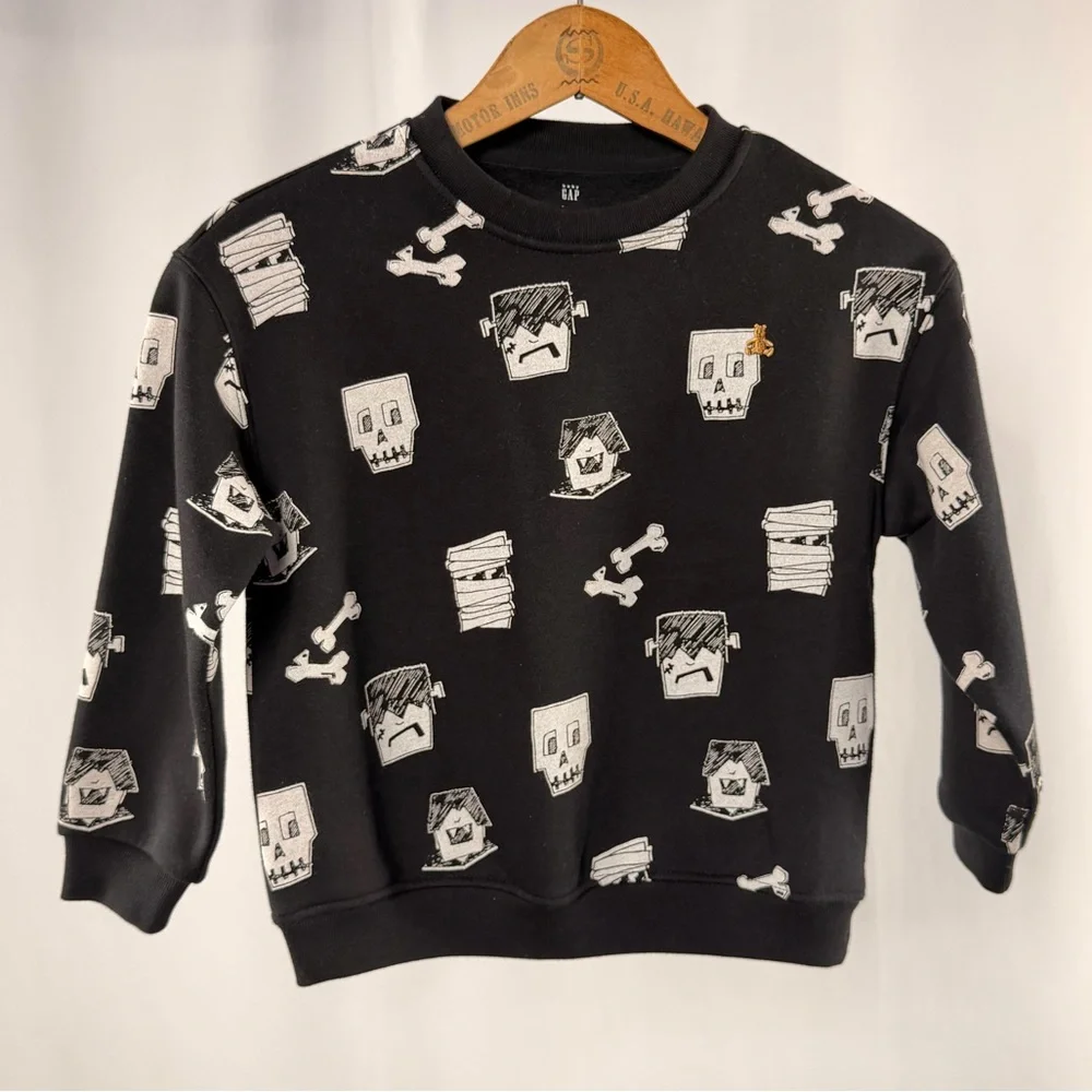 NWT‎ GAP Kids Monsters Halloween Crewneck Sweatshirt in Black White Size Boys 6